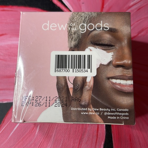 Dew of the Gods Claydate Hya- Activated pink clay mask - Picture 6 of 6